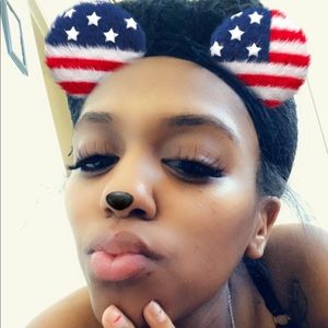 Meet your Posher, Brenda